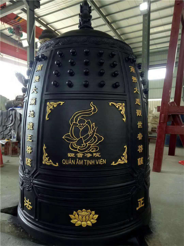 銅鐘雕塑.jpg 銅鐘雕塑.jpg