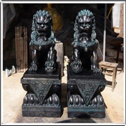 我廠制作的銅獅子安裝完工