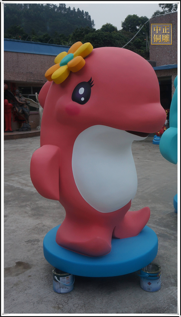 卡通雕塑.jpg 卡通雕塑.jpg