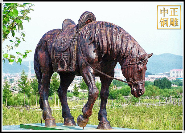 草原銅馬雕塑.jpg 草原銅馬雕塑.jpg