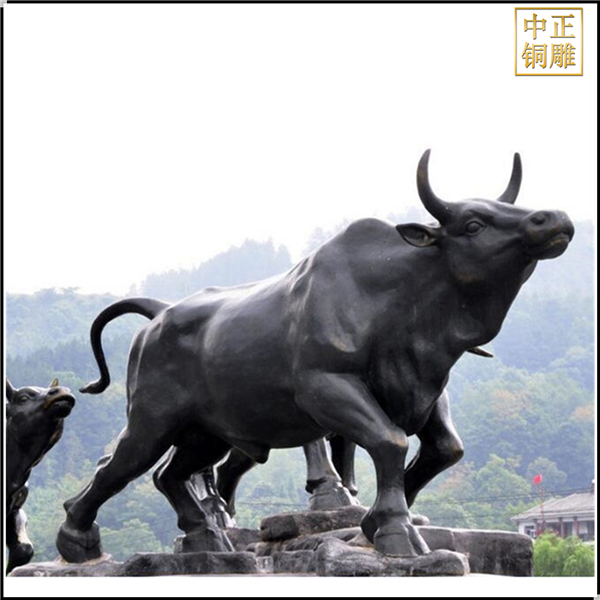 大型銅牛雕塑廠家