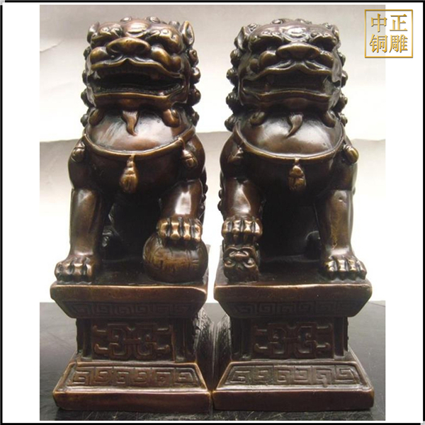 銅獅子擺件一對
