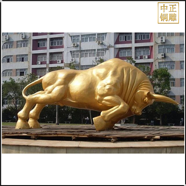 大型鎏金銅牛