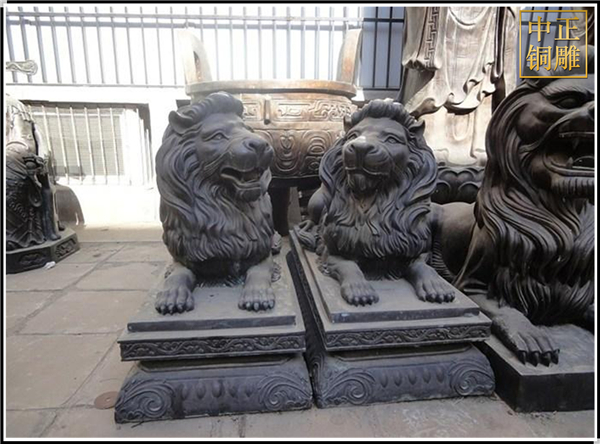笑面銅獅子雕塑.jpg