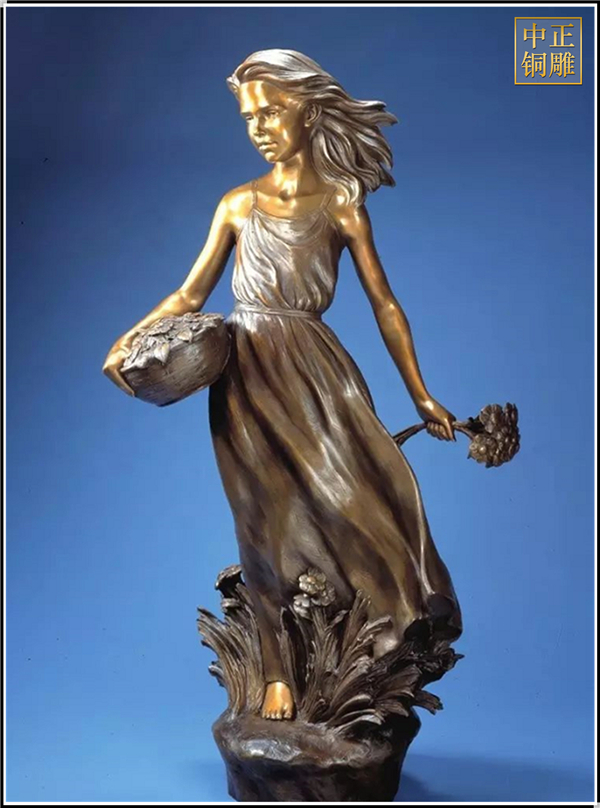 手拿花女孩人物銅雕塑