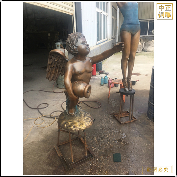 美術學院西方人物擺件