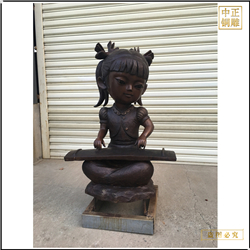 小女孩彈鋼琴銅雕塑